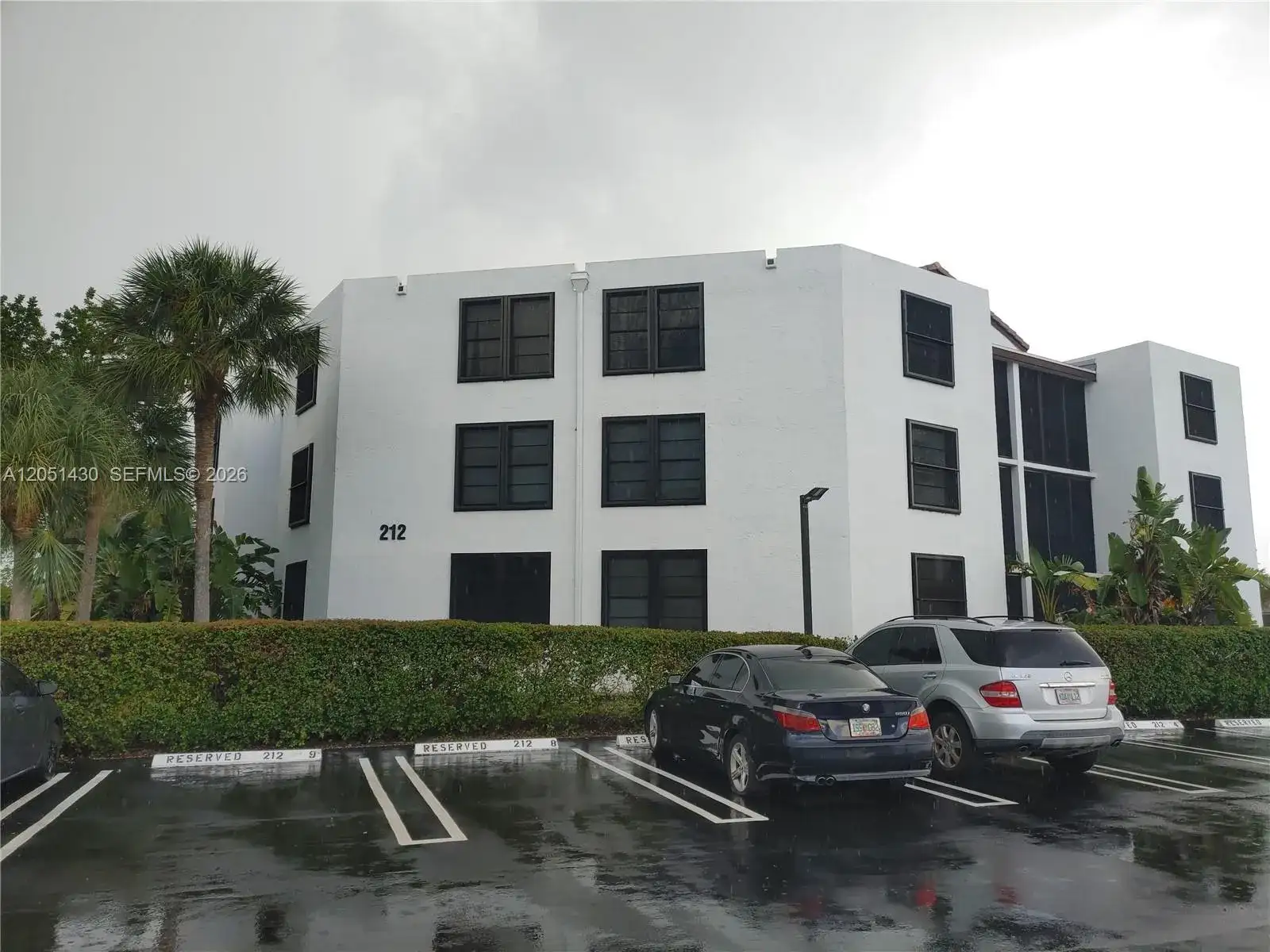 212 Lake Pointe Dr # 112, Oakland Park FL 33309 photo 2