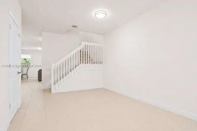 1020 SE 26th Ter, Homestead FL 33035 photo 4