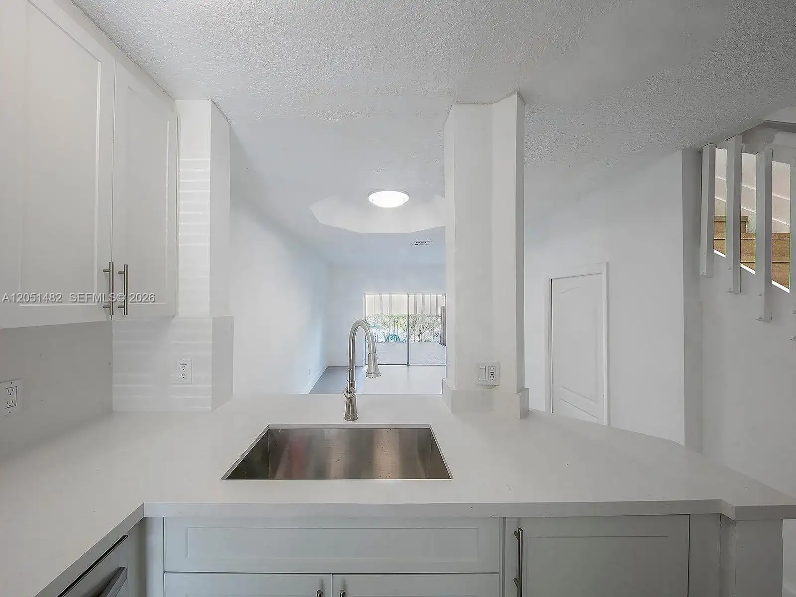 8260 NW 10th St # 6, Miami FL 33126 photo 3