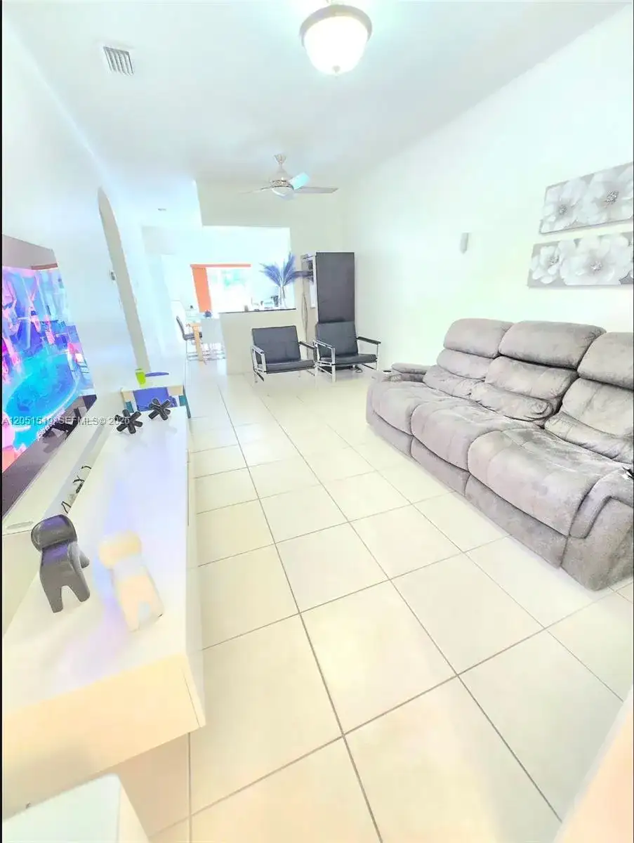 6900 NW 179 ST # 1, Hialeah FL 33015 photo 4