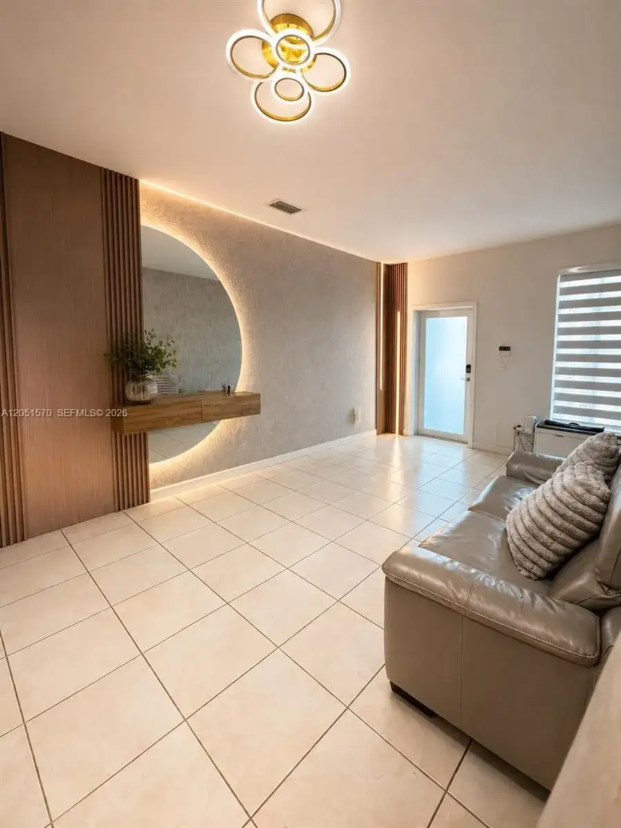 5724 NW 112th Pl # 5724, Doral FL 33178 photo 3