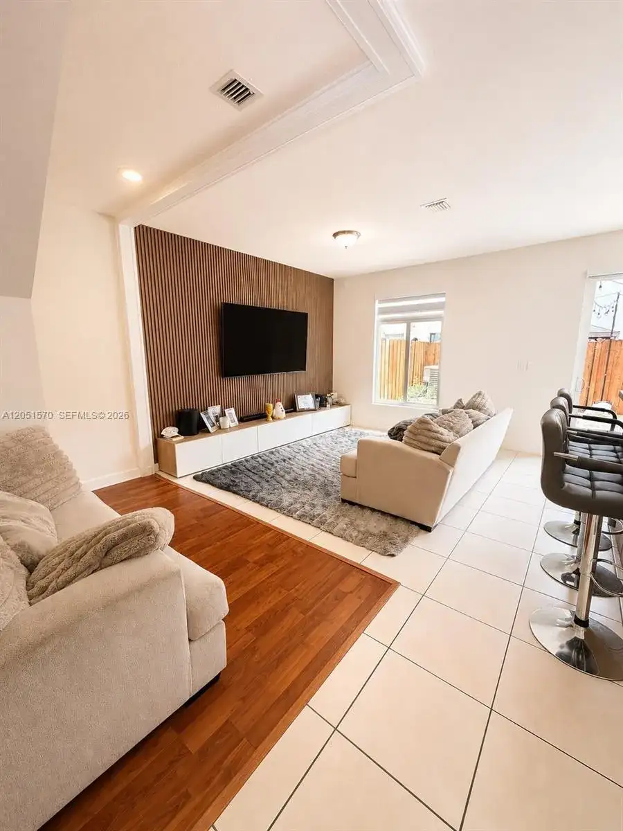 5724 NW 112th Pl # 5724, Doral FL 33178 photo 4