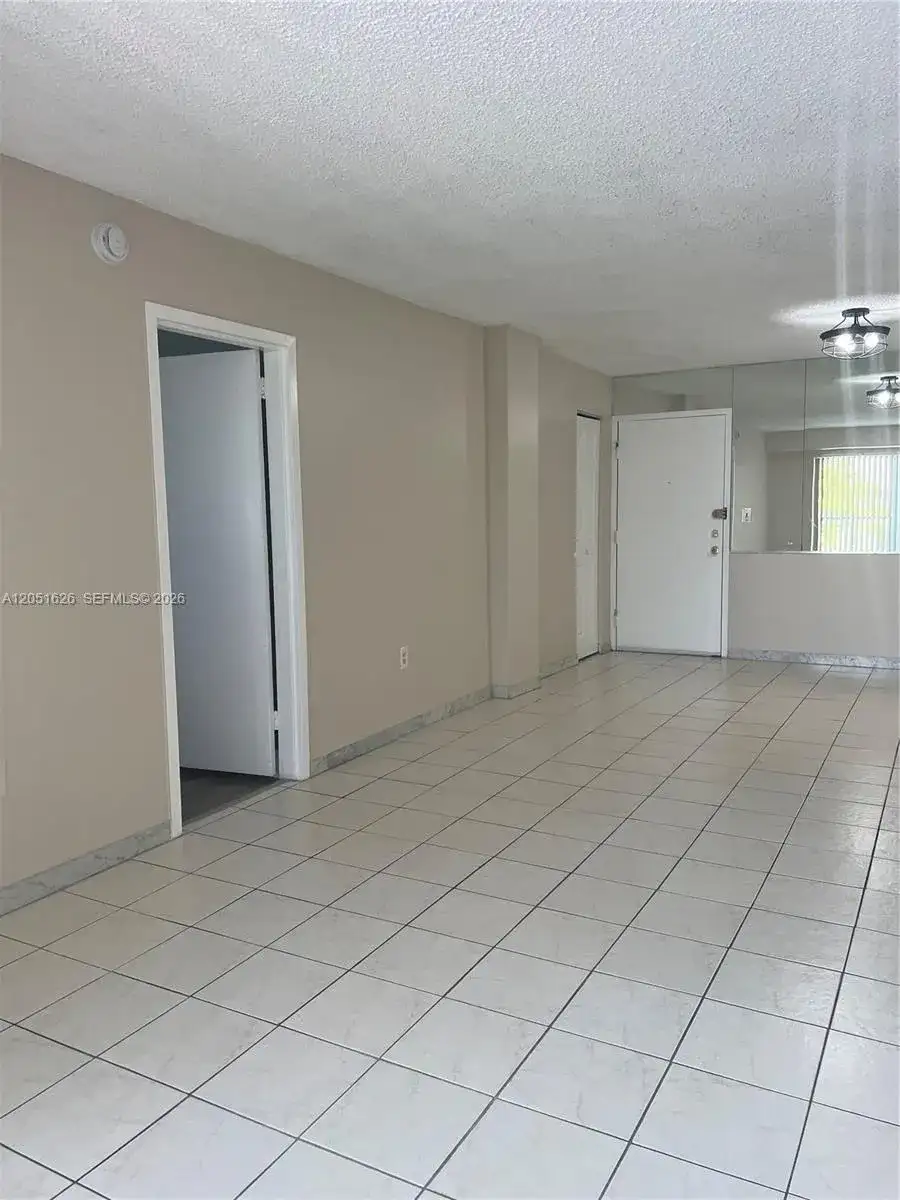 1250 NE 125th St # 403D, North Miami FL 33161 photo 2