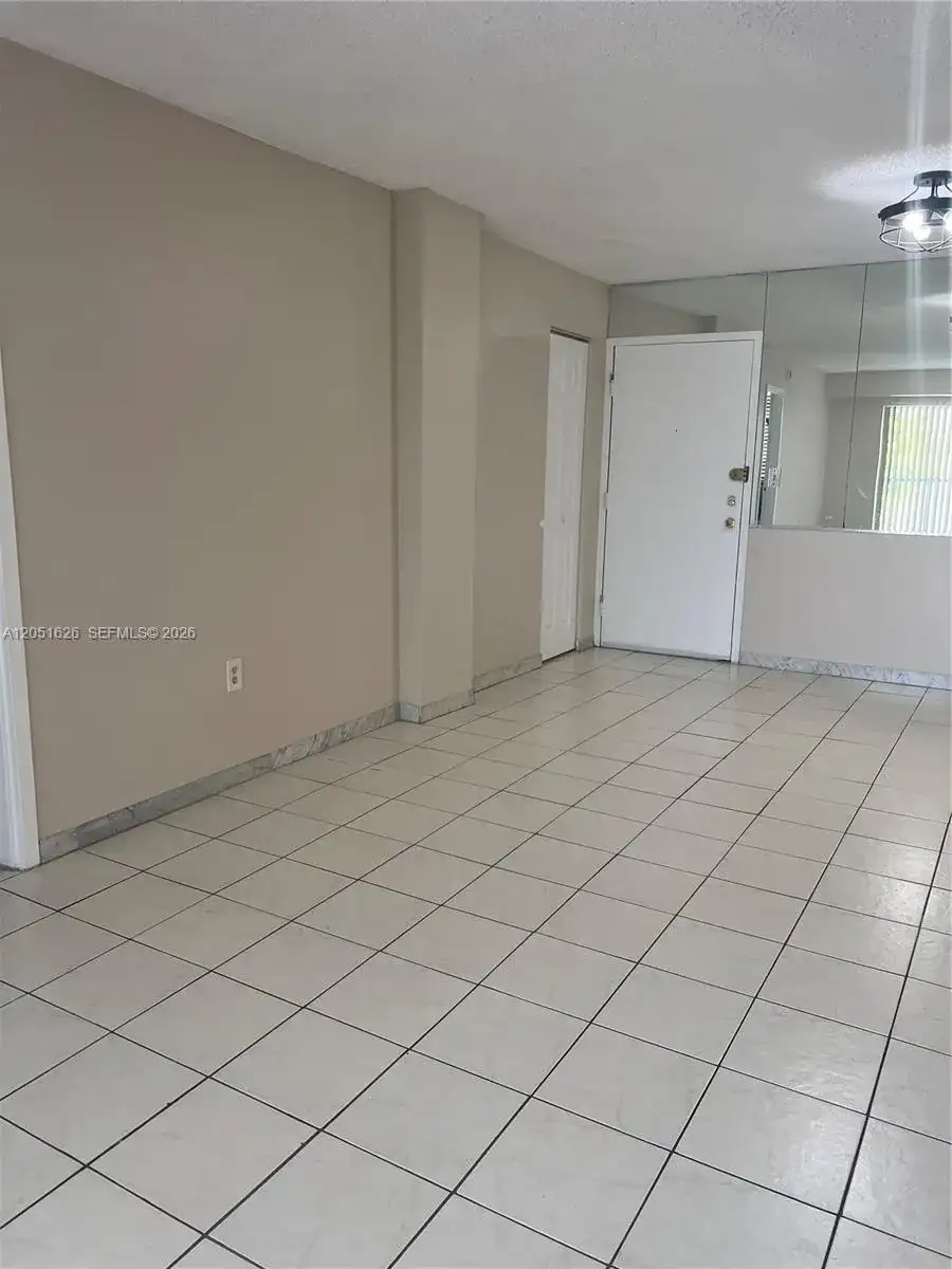 1250 NE 125th St # 403D, North Miami FL 33161 photo 3