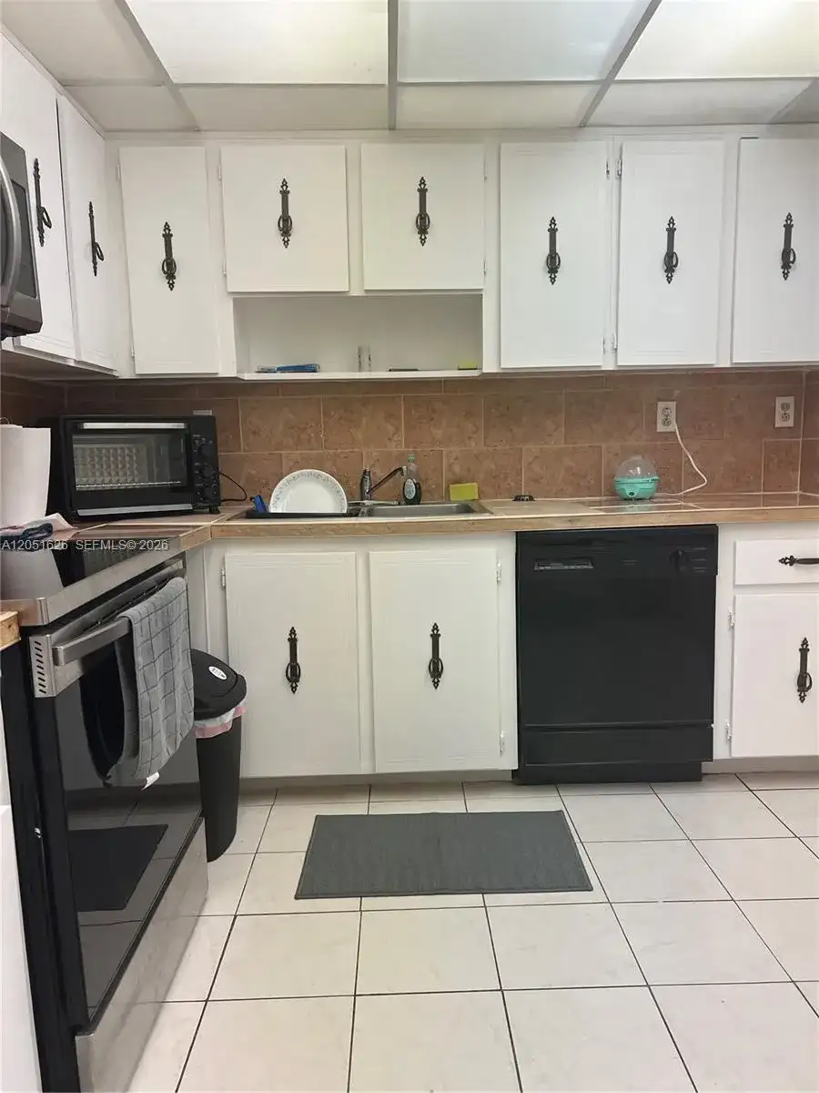 1250 NE 125th St # 403D, North Miami FL 33161 photo 5
