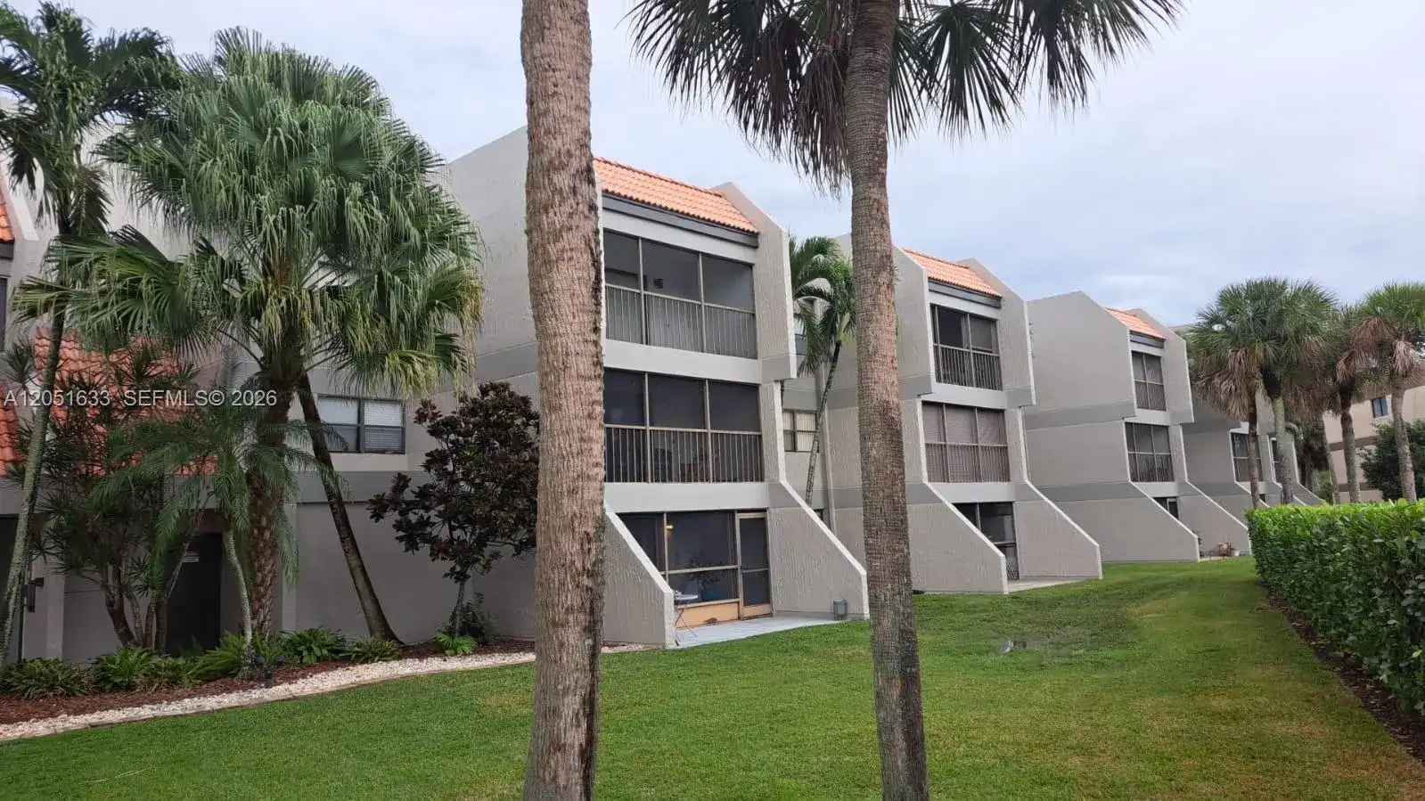 230 Lakeview Dr # 310, Weston FL 33326 photo 3