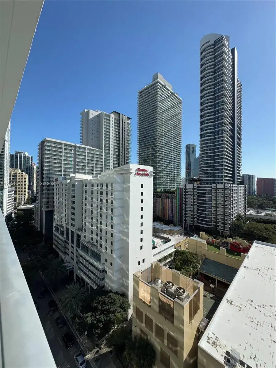 79 SW 12th St, Miami FL 33130 photo 3