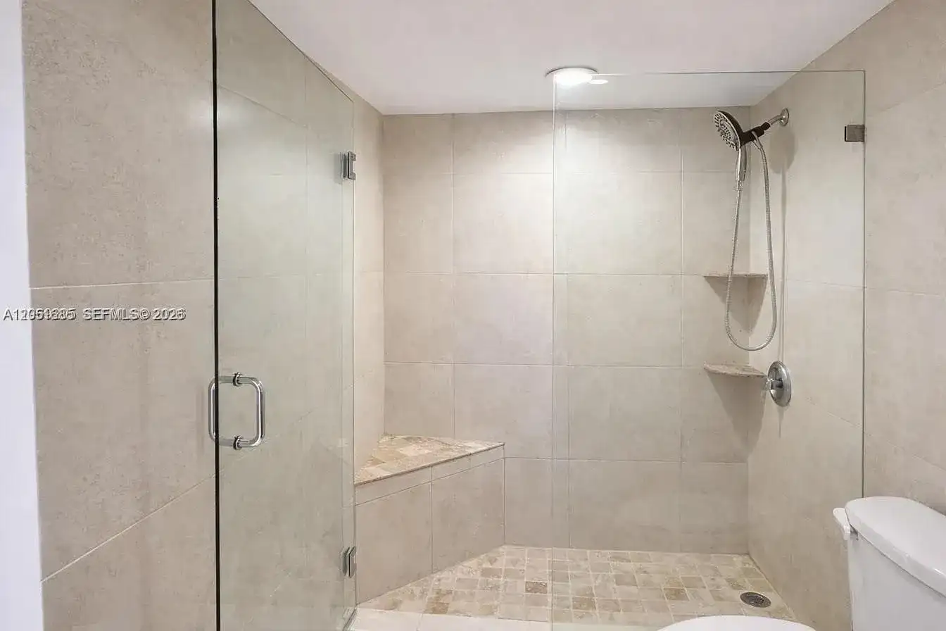 100 Bayview Dr # 310, Sunny Isles Beach FL 33160 photo 5