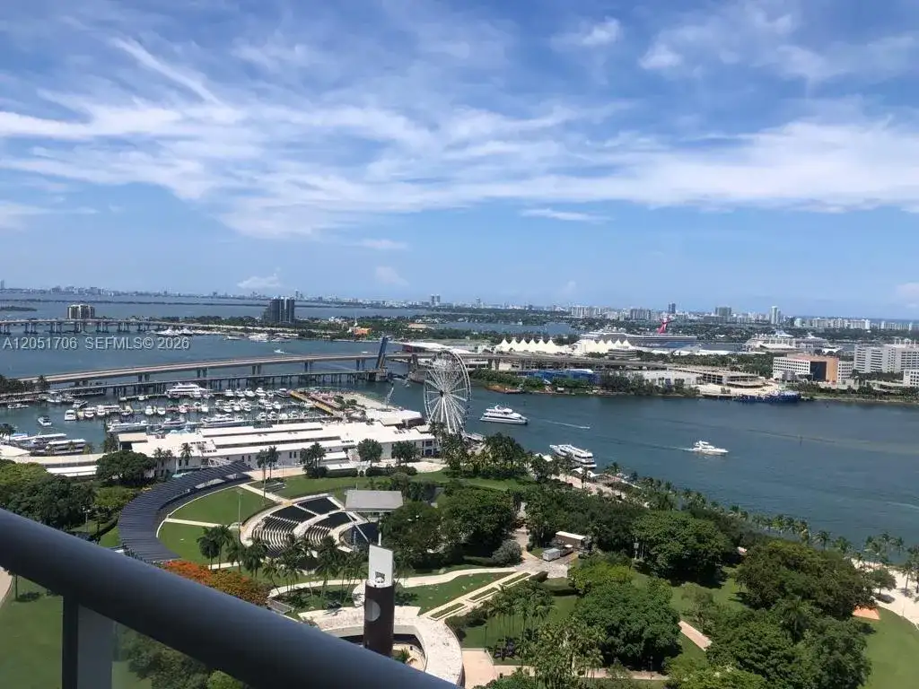 50 Biscayne Blvd # 2810, Miami FL 33132 photo 5