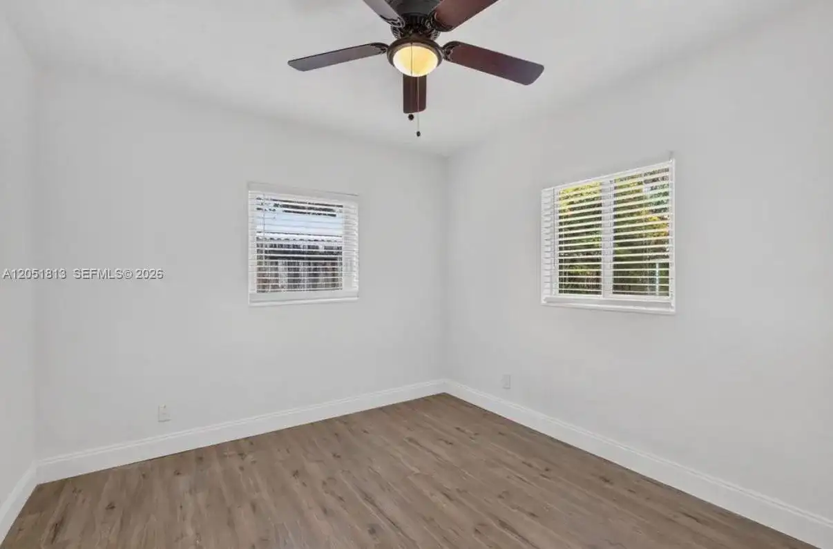 540 NE 61st St, Oakland Park FL 33334 photo 4
