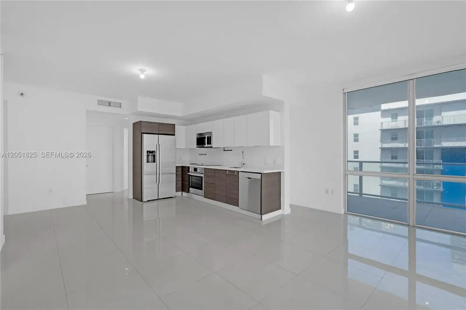 1010 SW 2nd Ave # 1003, Miami FL 33130 photo 3