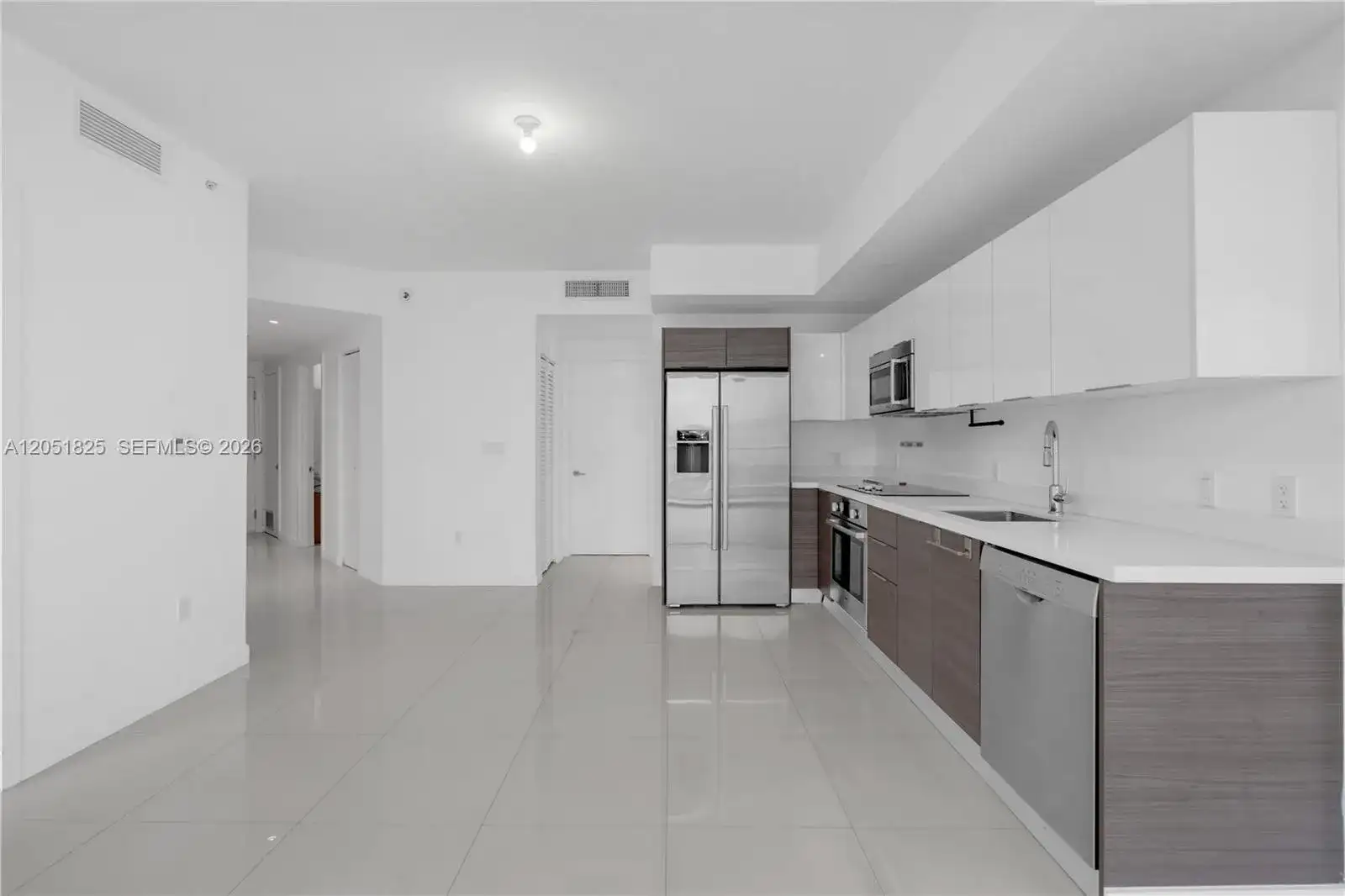 1010 SW 2nd Ave # 1003, Miami FL 33130 photo 4