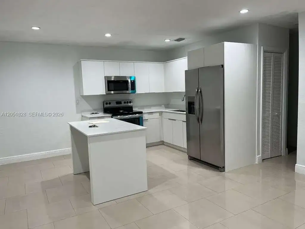 3251 NW 177th Ter, Miami Gardens FL 33056 photo 5