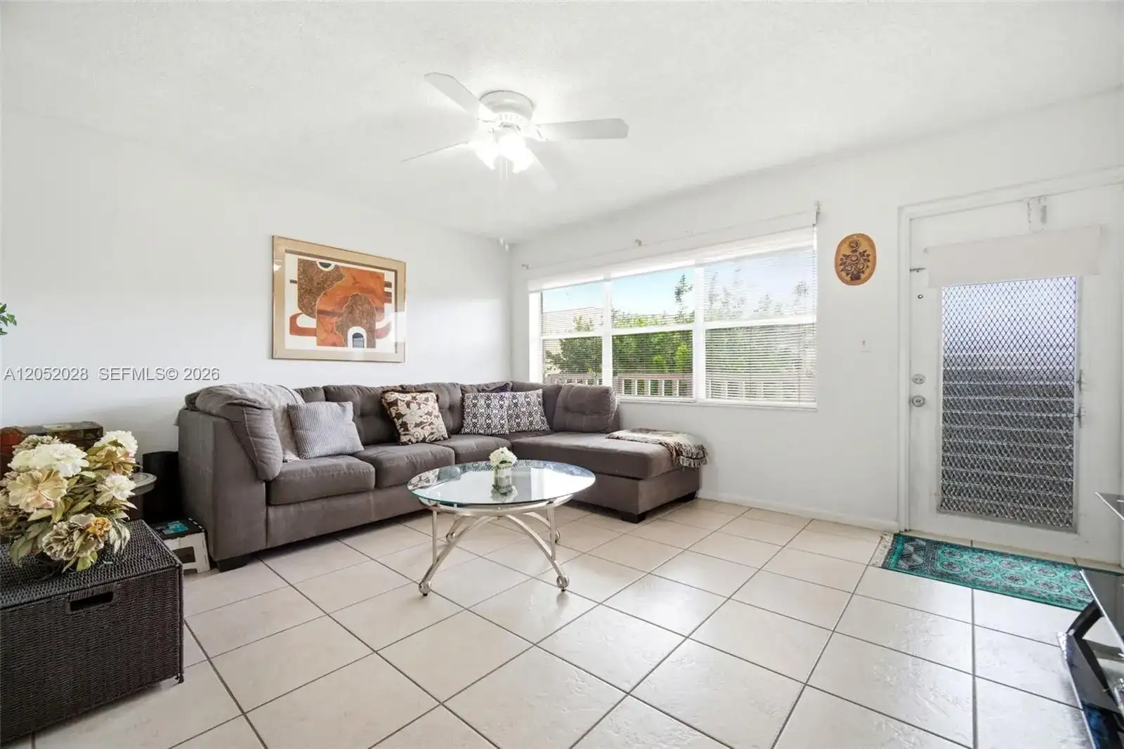 9101 Sunrise Lakes Blvd # 218, Sunrise FL 33322 photo 2