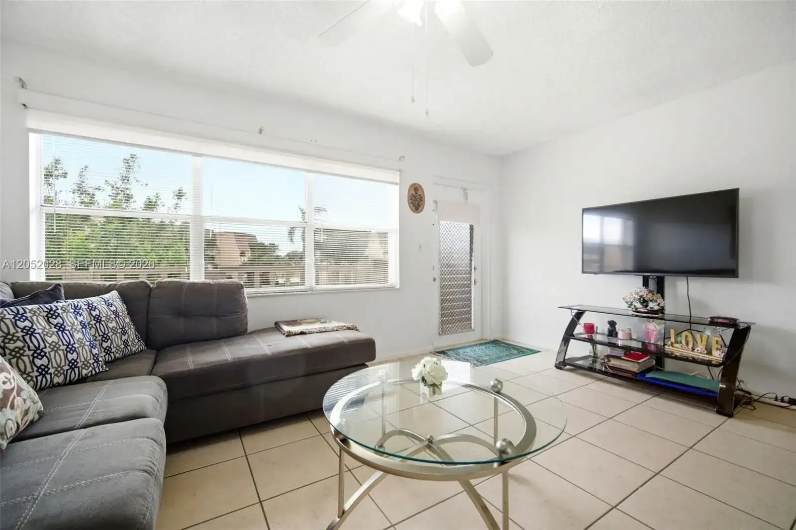 9101 Sunrise Lakes Blvd # 218, Sunrise FL 33322 photo 5
