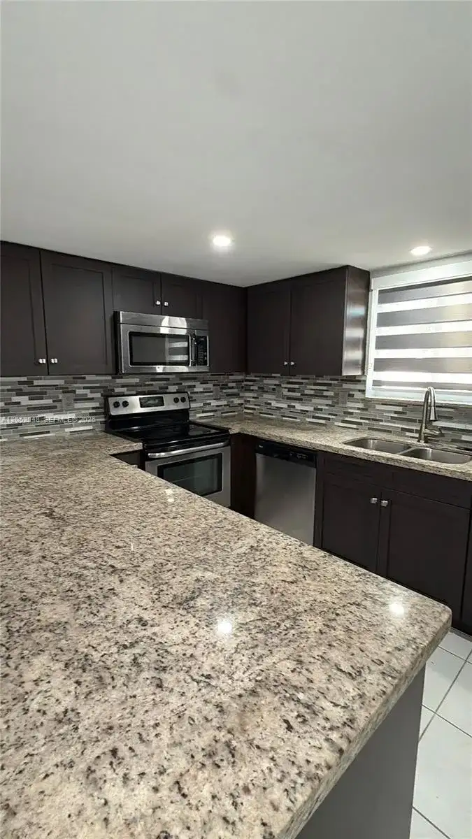 551 NW 82nd Ave # 516, Miami FL 33126 photo 5