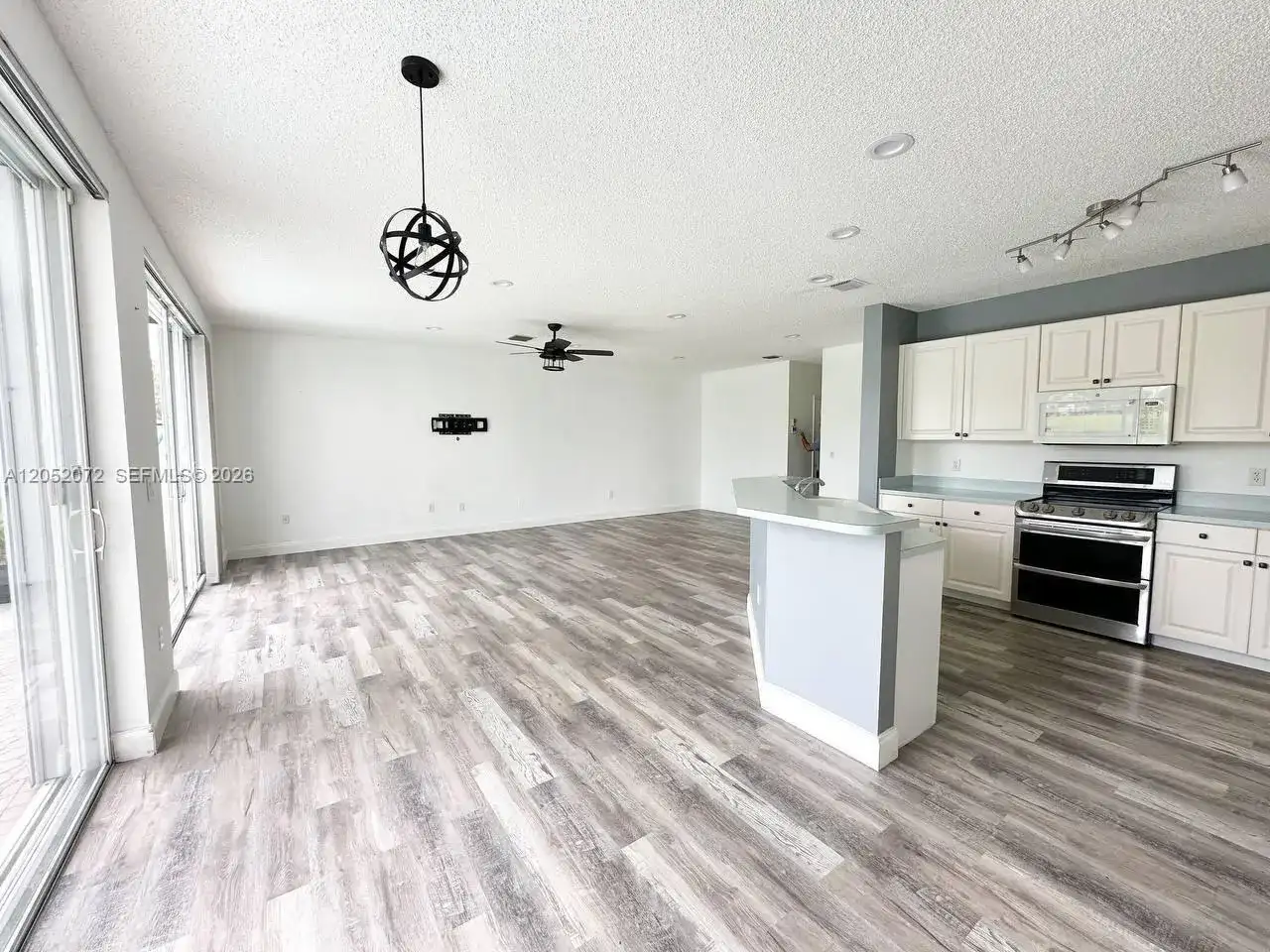 7647 Rockport Cir, Lake Worth FL 33467 photo 5