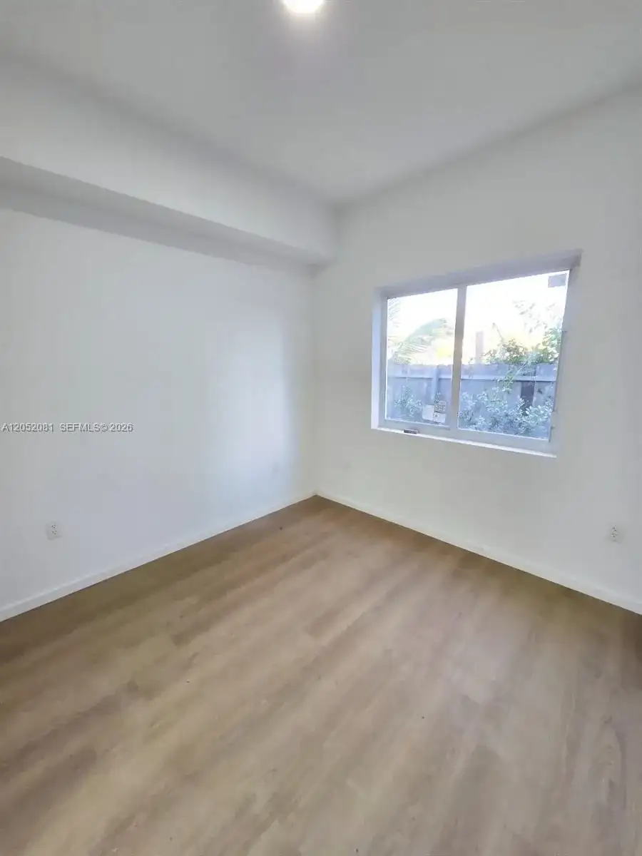 8106 NE 1st Ave # 10, Miami FL 33138 photo 4