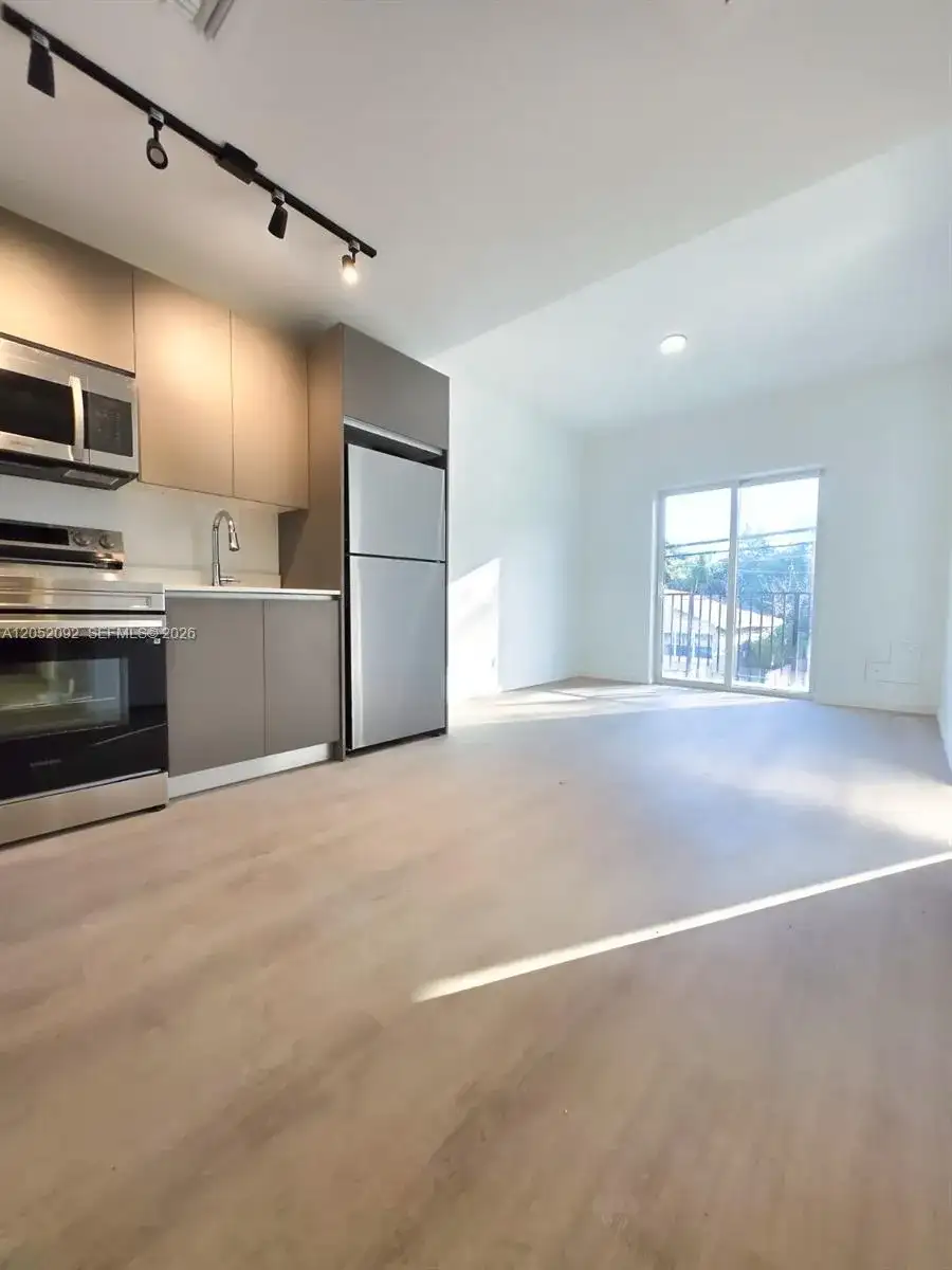 8106 NE 1st Ave # 13, Miami FL 33138 photo 2
