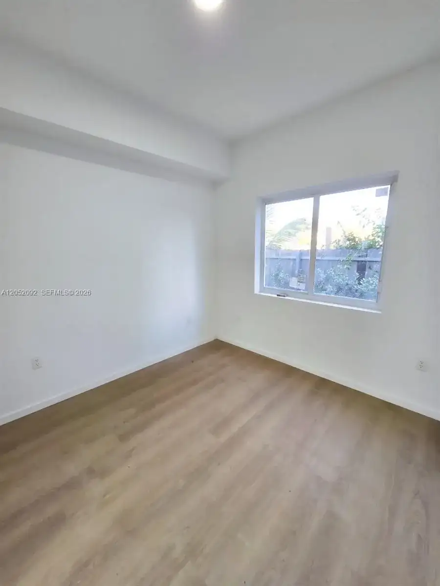 8106 NE 1st Ave # 13, Miami FL 33138 photo 4