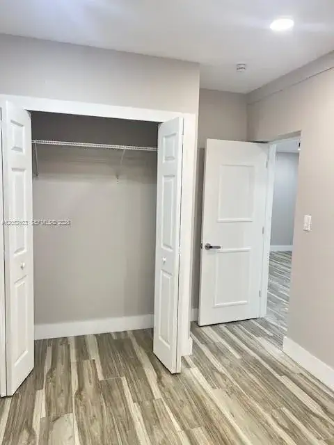 922 NW 2nd St # 2, Miami FL 33128 photo 3