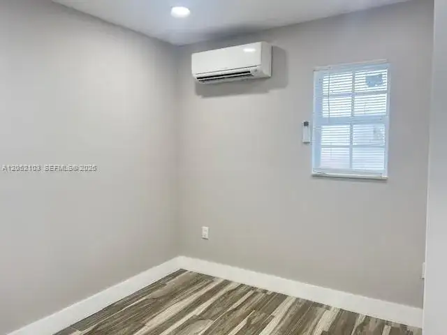 922 NW 2nd St # 2, Miami FL 33128 photo 5