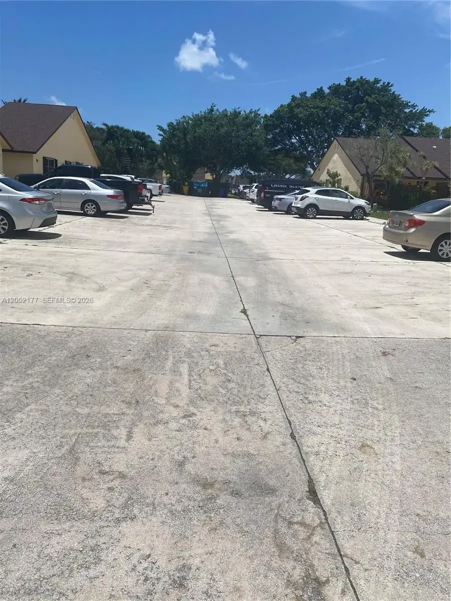 273 Springdale Cir, Palm Springs FL 33461 photo 5