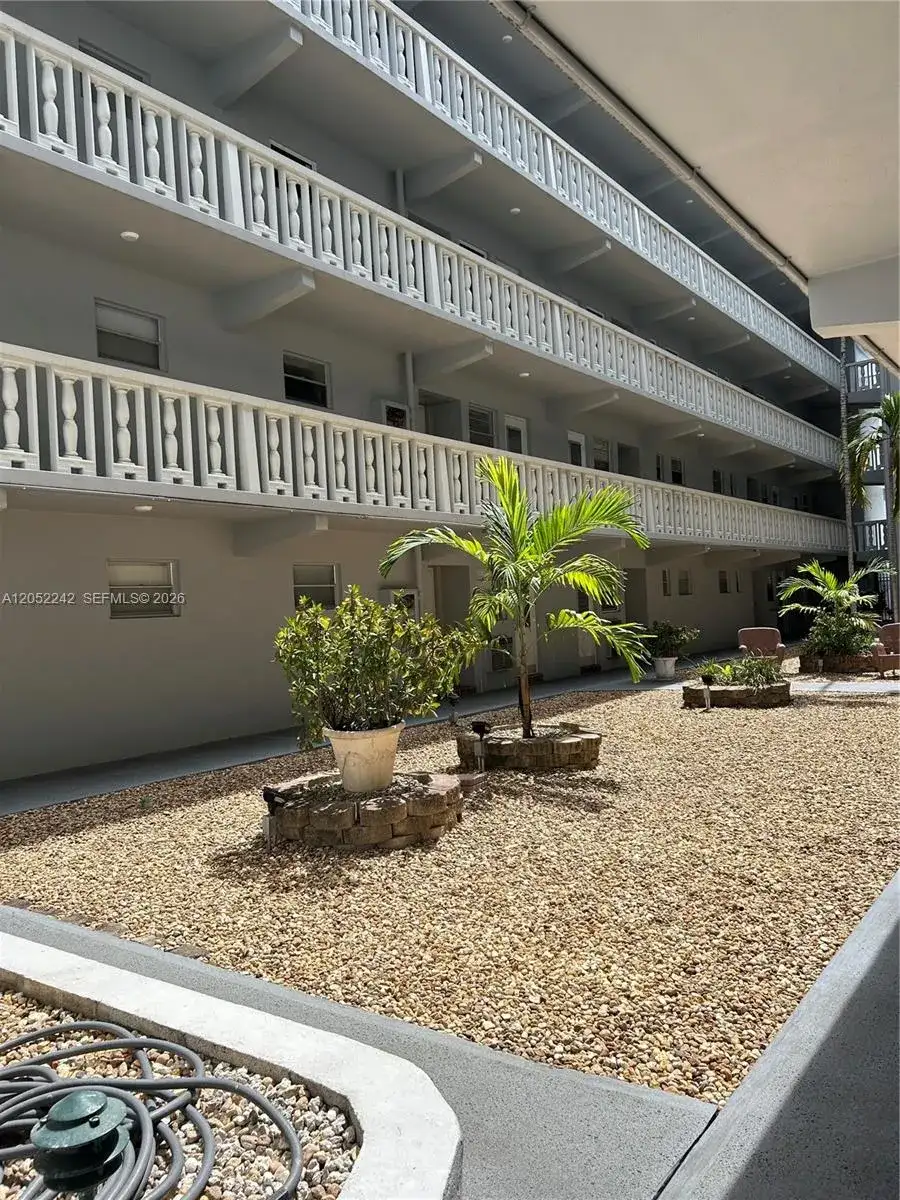 329 SE 3rd St # 502S, Hallandale Beach FL 33009 photo 3