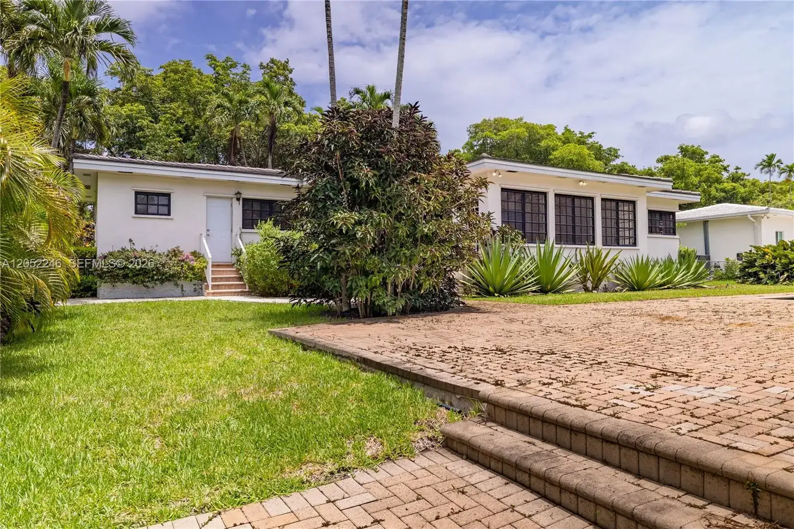 740 Jeronimo Dr, Coral Gables FL 33146 photo 5