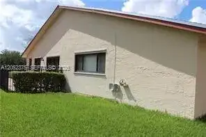 7480 NW 37th Ct, Lauderhill FL 33319 photo 4