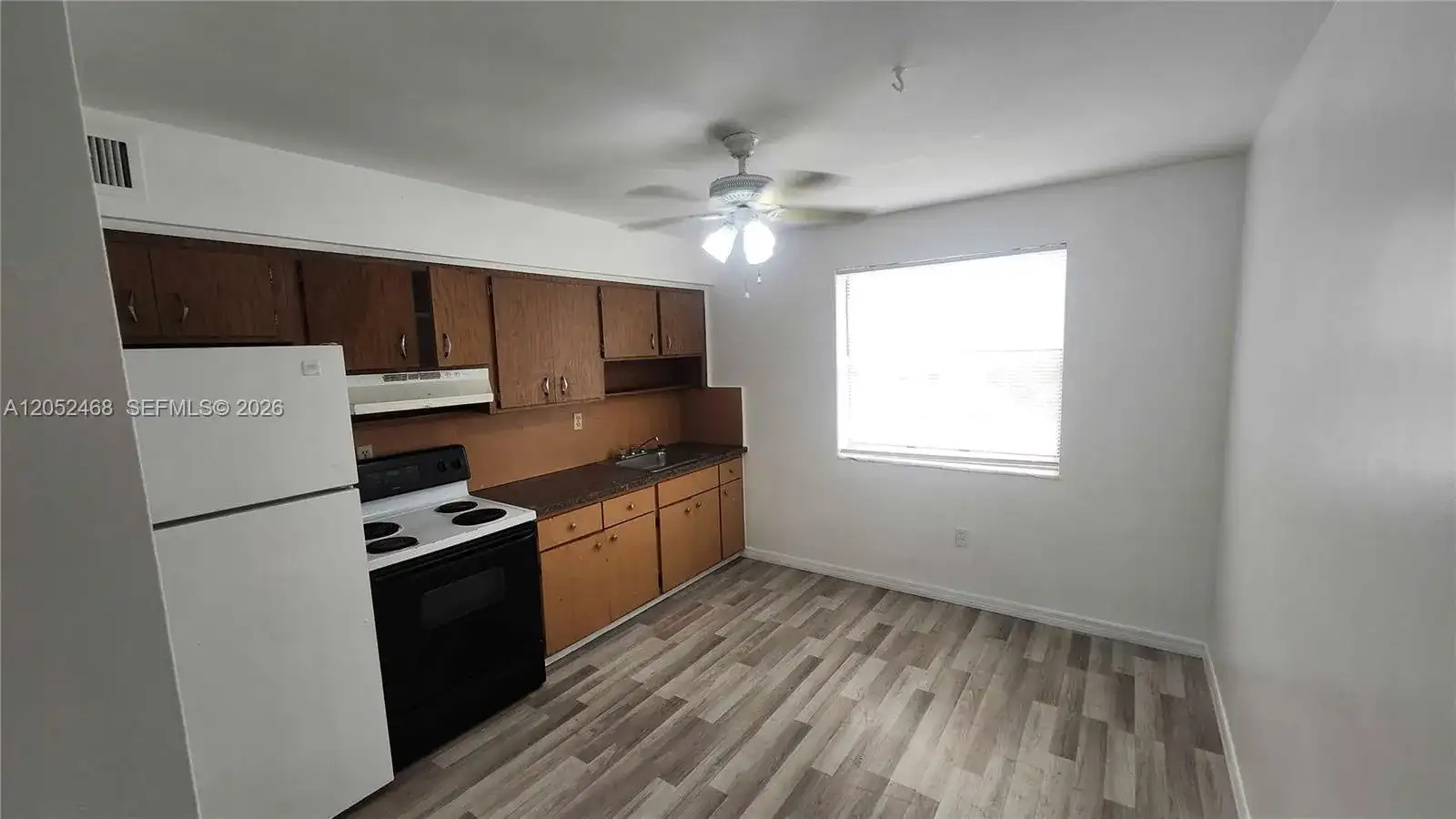 111 NW 152nd St # 16, Miami FL 33169 photo 2