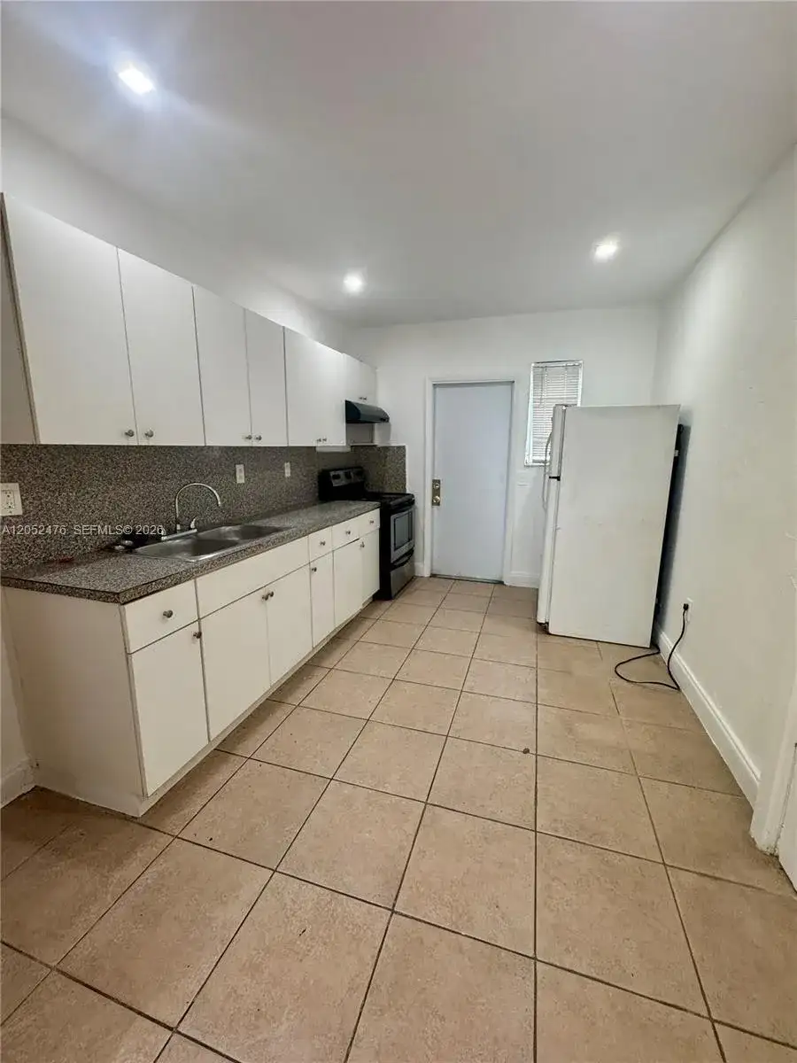1951 NE 167th St # 1, North Miami Beach FL 33162 photo 2