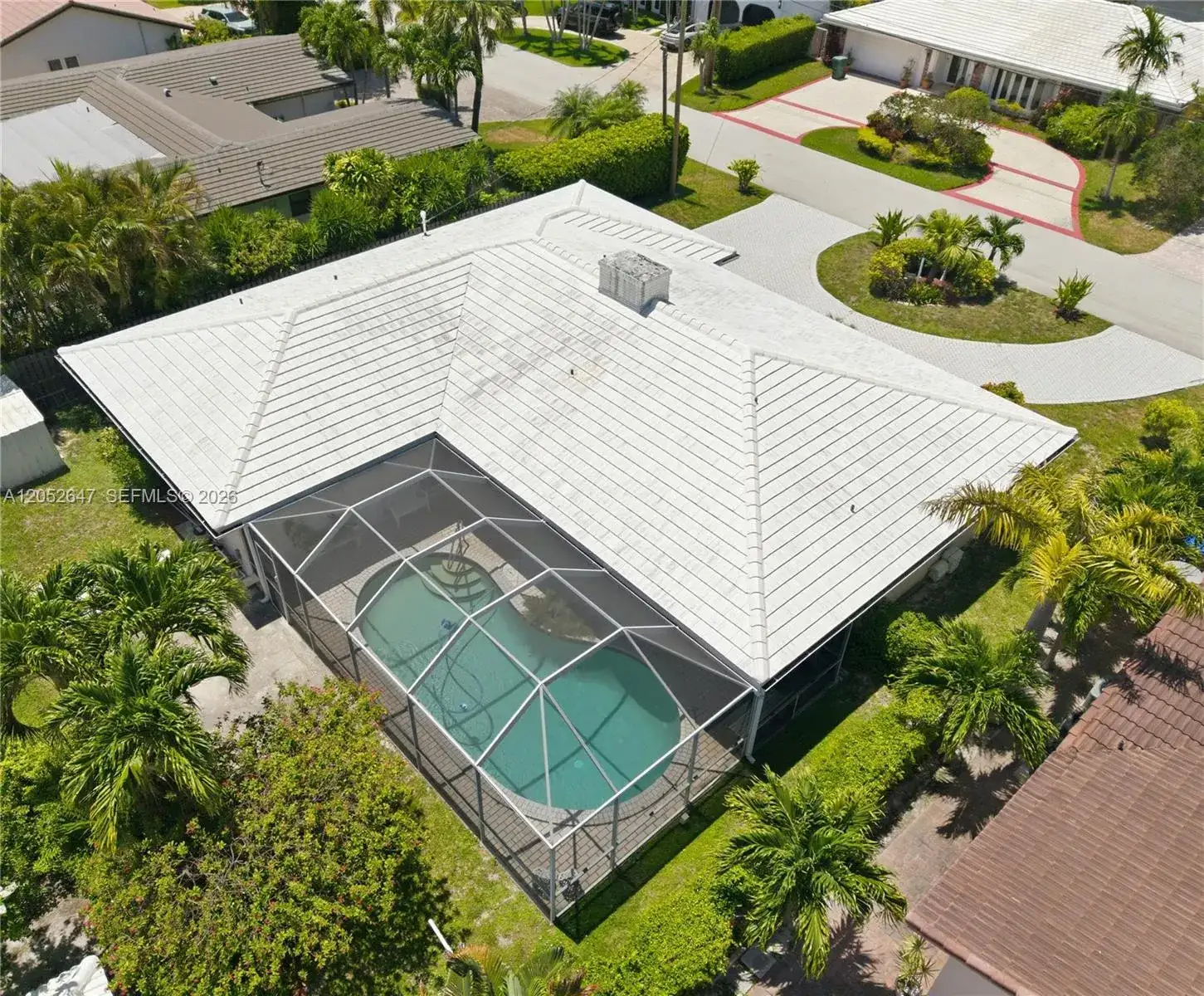 8 Castle Harbor Is, Fort Lauderdale FL 33308 photo 3