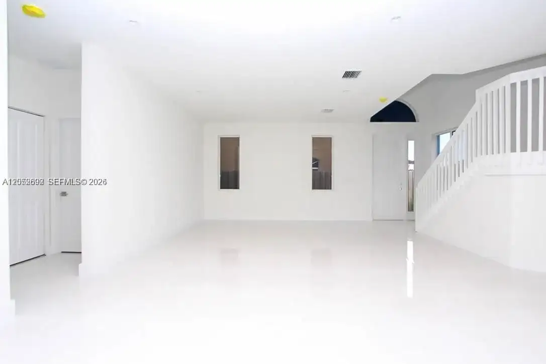 15631 SW 11th Ter, Miami FL 33194 photo 3
