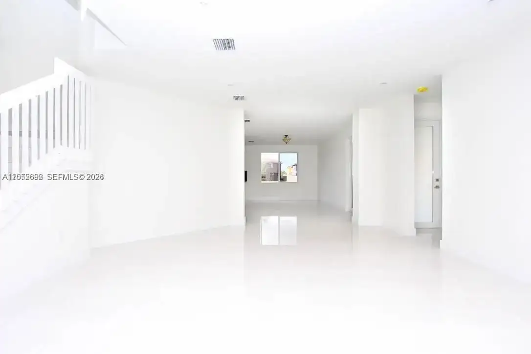 15631 SW 11th Ter, Miami FL 33194 photo 5
