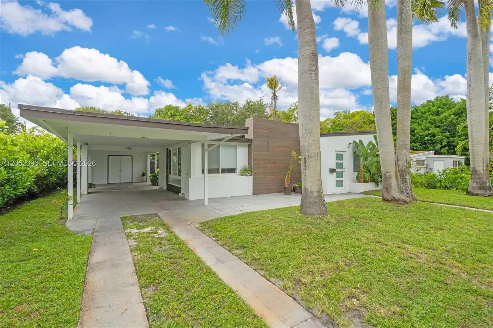1580 NE 139th St, North Miami FL 33161 photo 2