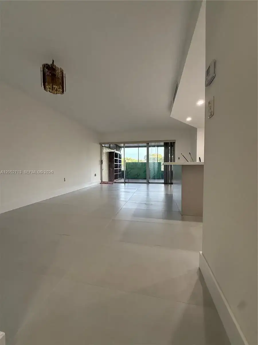 14293 Kendale Lakes Cir # 14293, Miami FL 33183 photo 5