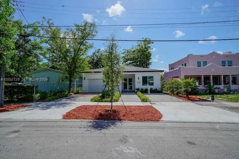 112 NW 24th Ct, Miami FL 33125 photo 2