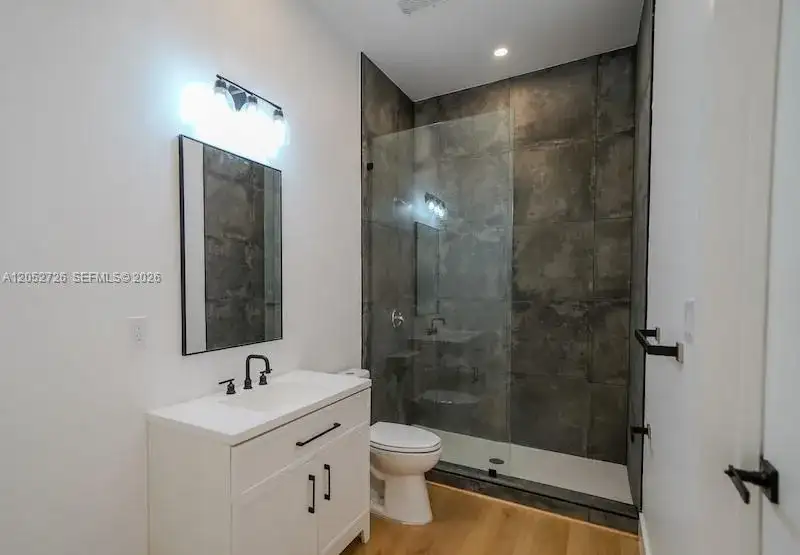 112 NW 24th Ct, Miami FL 33125 photo 3