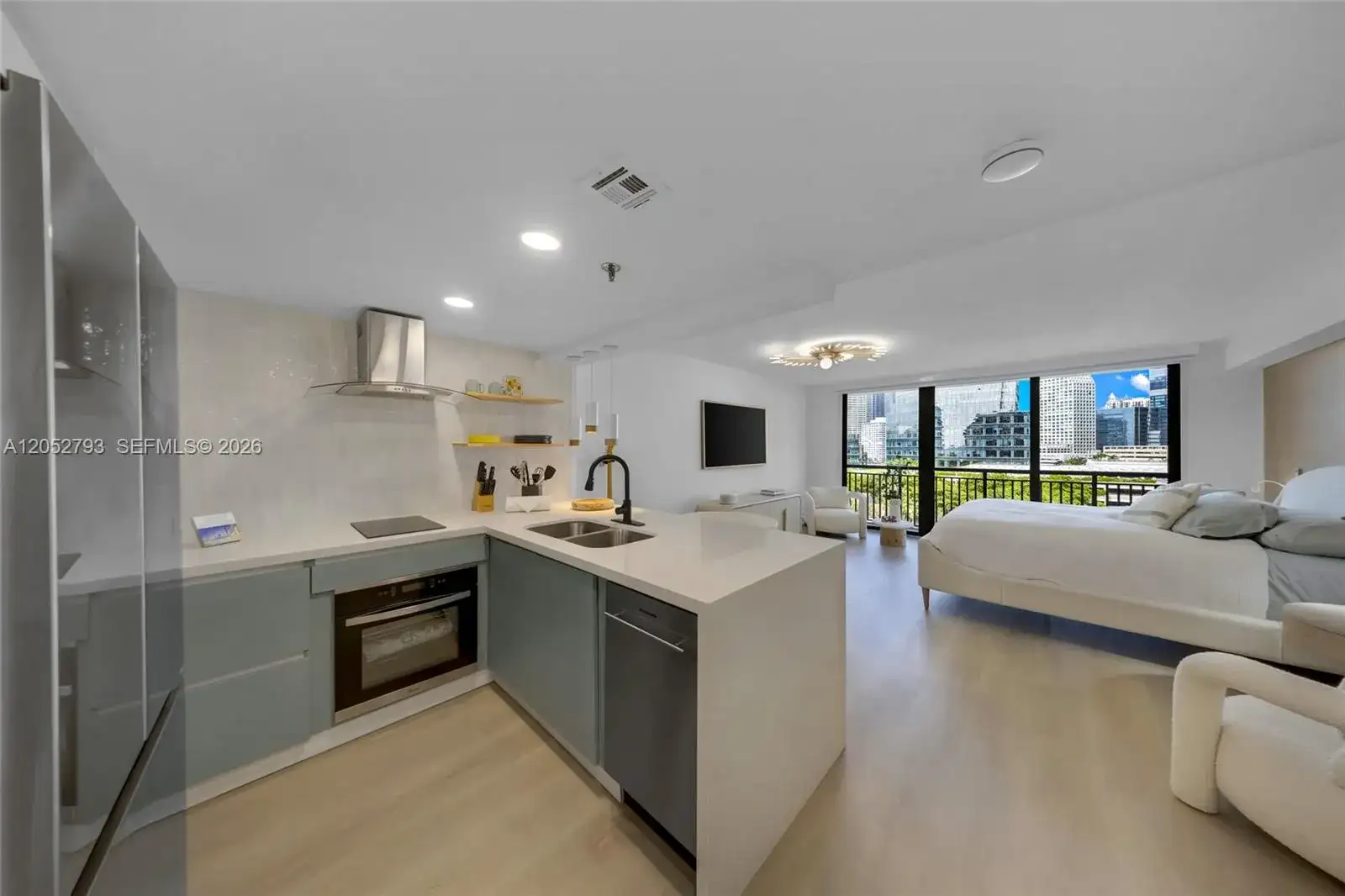 540 Brickell Key Dr # 809, Miami FL 33131 photo 4