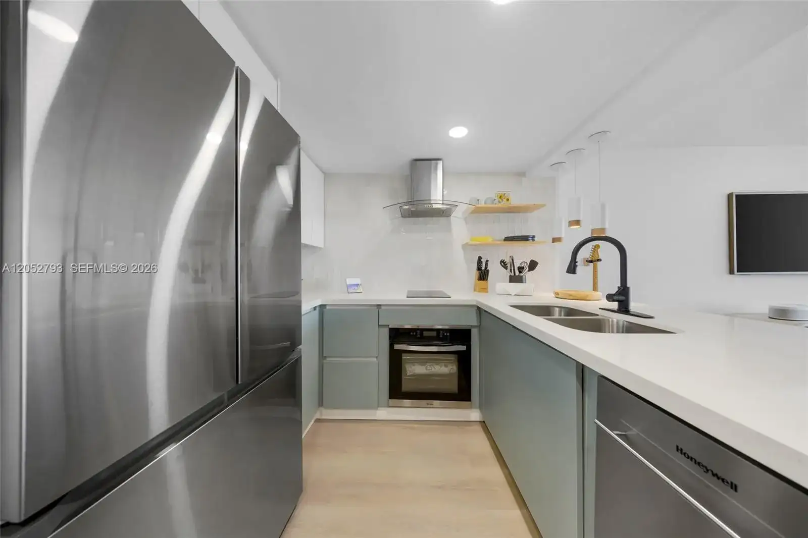 540 Brickell Key Dr # 809, Miami FL 33131 photo 5