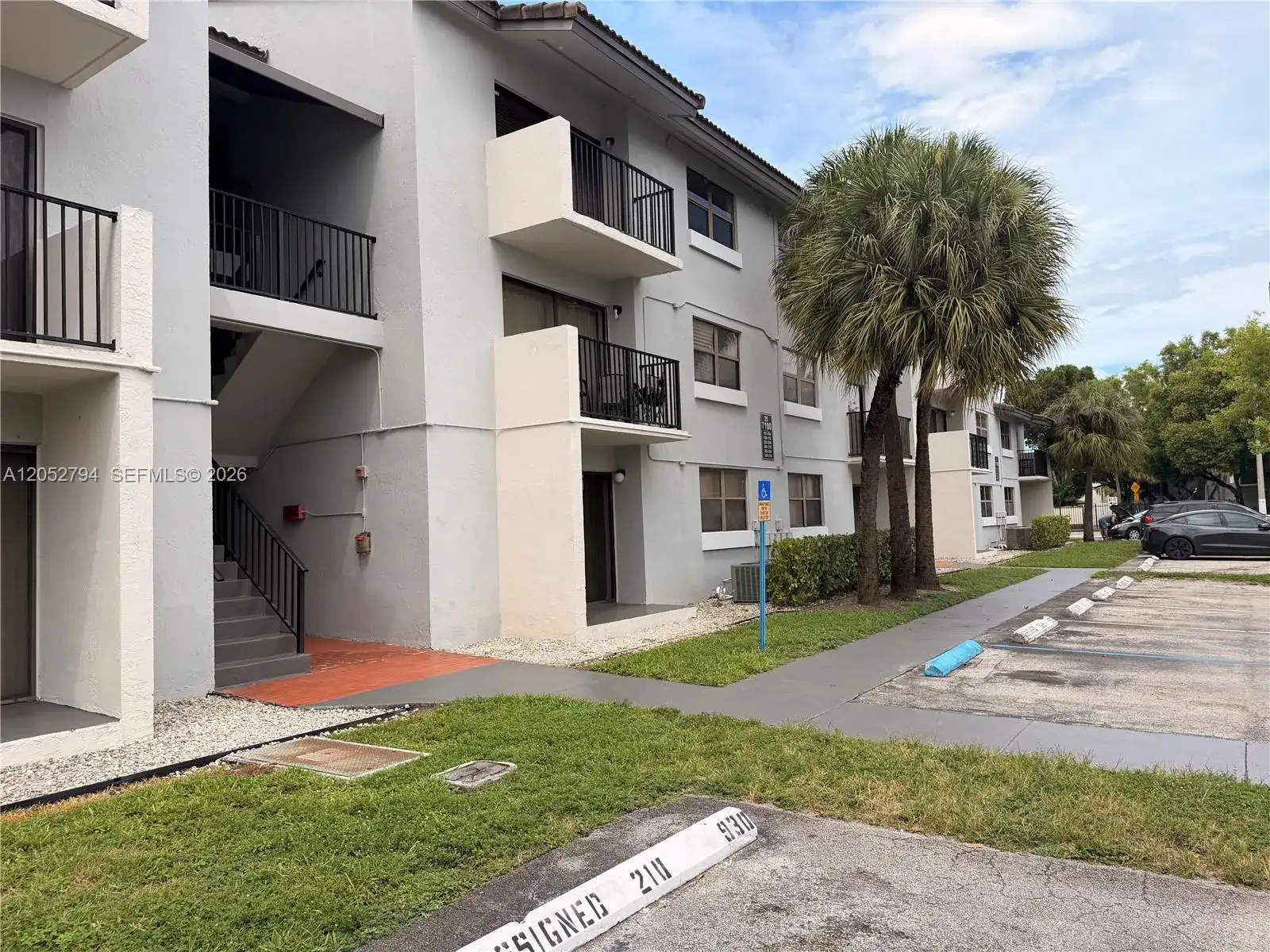 7100 NW 179th St # 104, Hialeah FL 33015 photo 2
