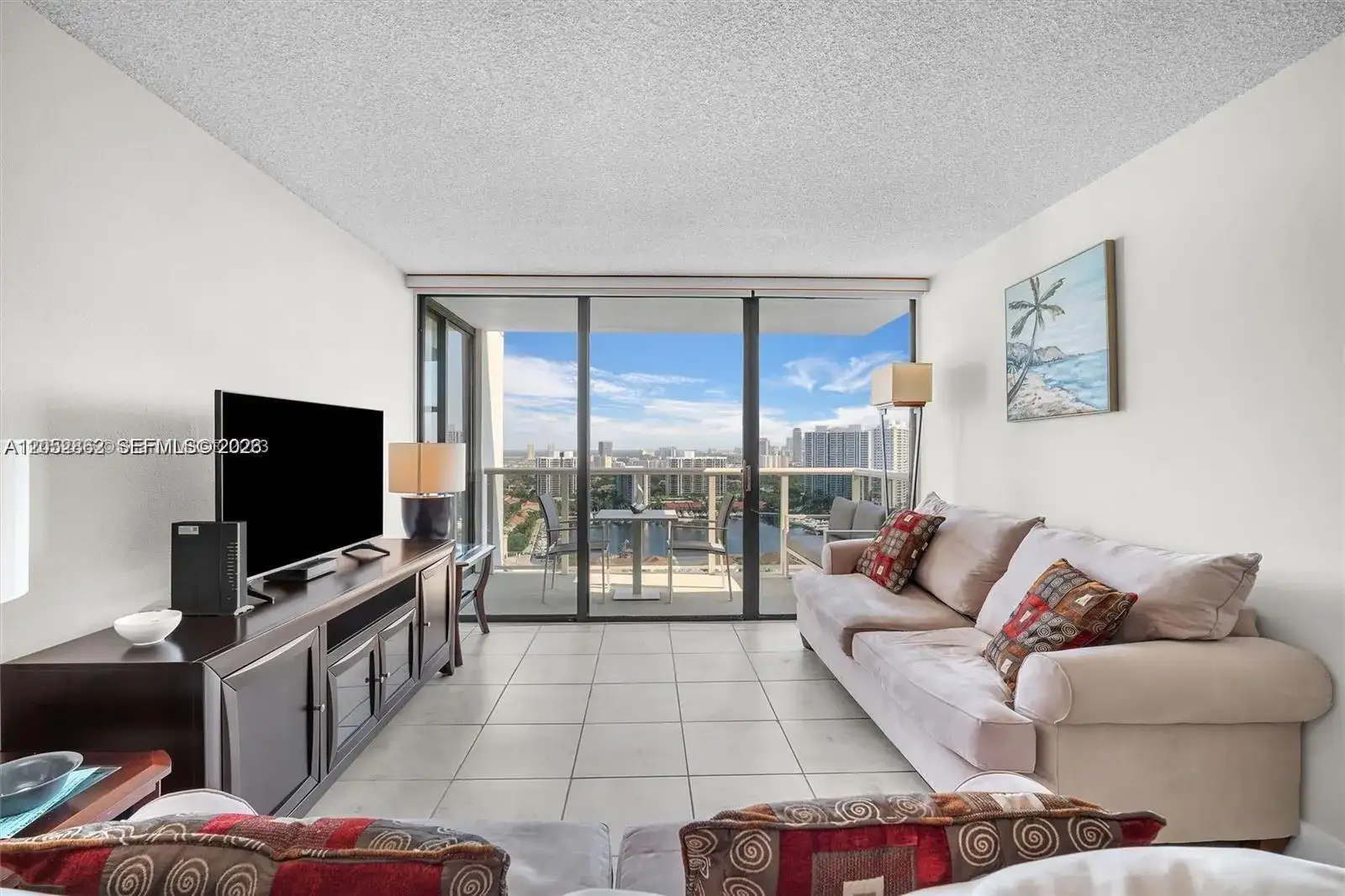 3625 N Country Club Dr, Aventura FL 33180 photo 2