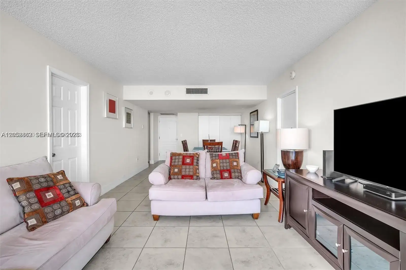 3625 N Country Club Dr, Aventura FL 33180 photo 4