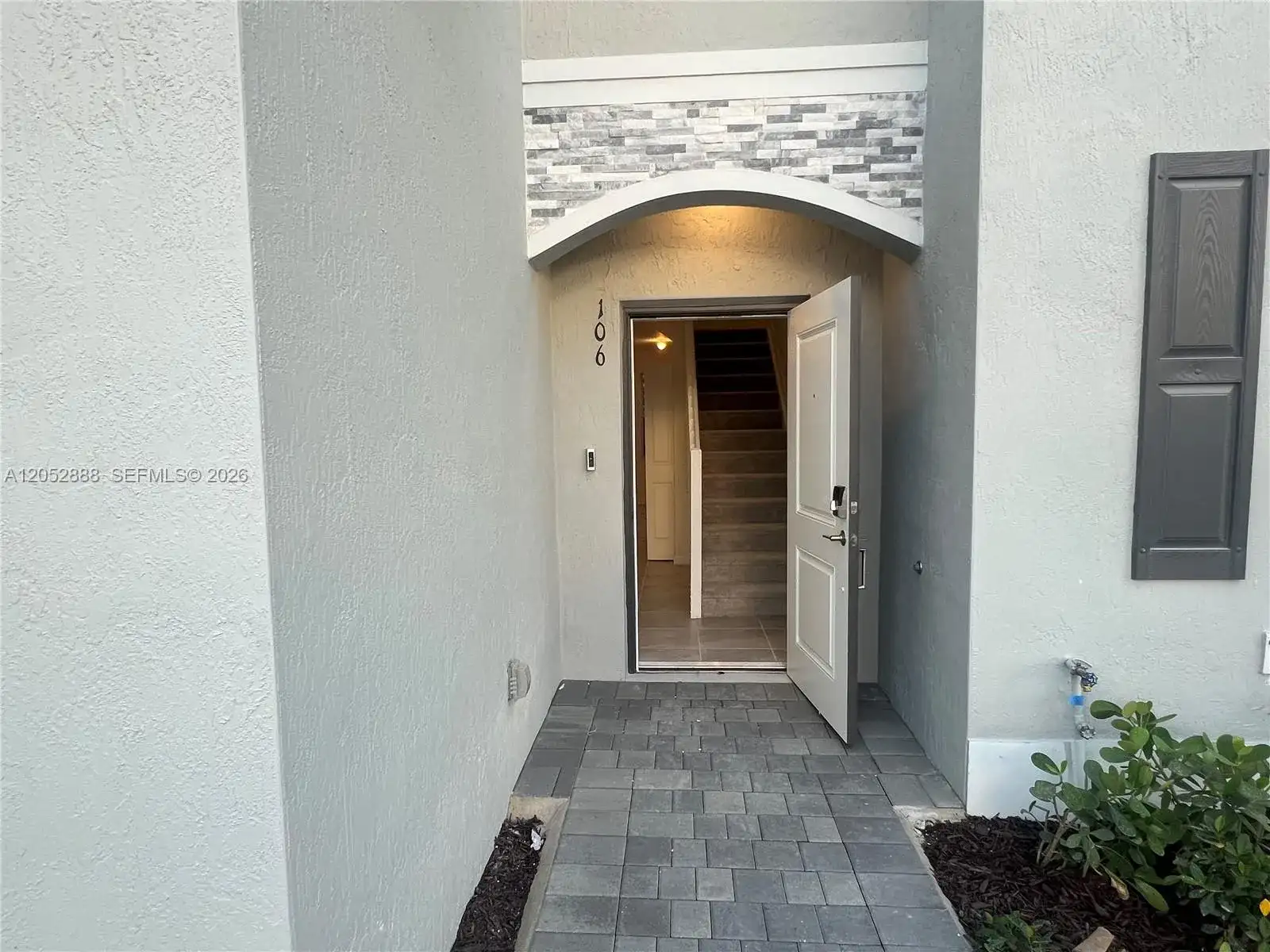106 SE 11th CT # 106, Florida City FL 33034 photo 2