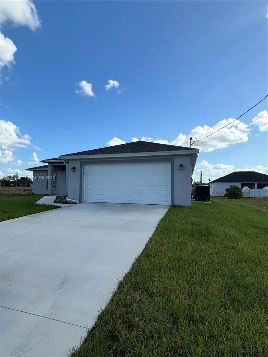 2711 20th street SW # 2711, Lehigh Acres FL 33976 photo 2