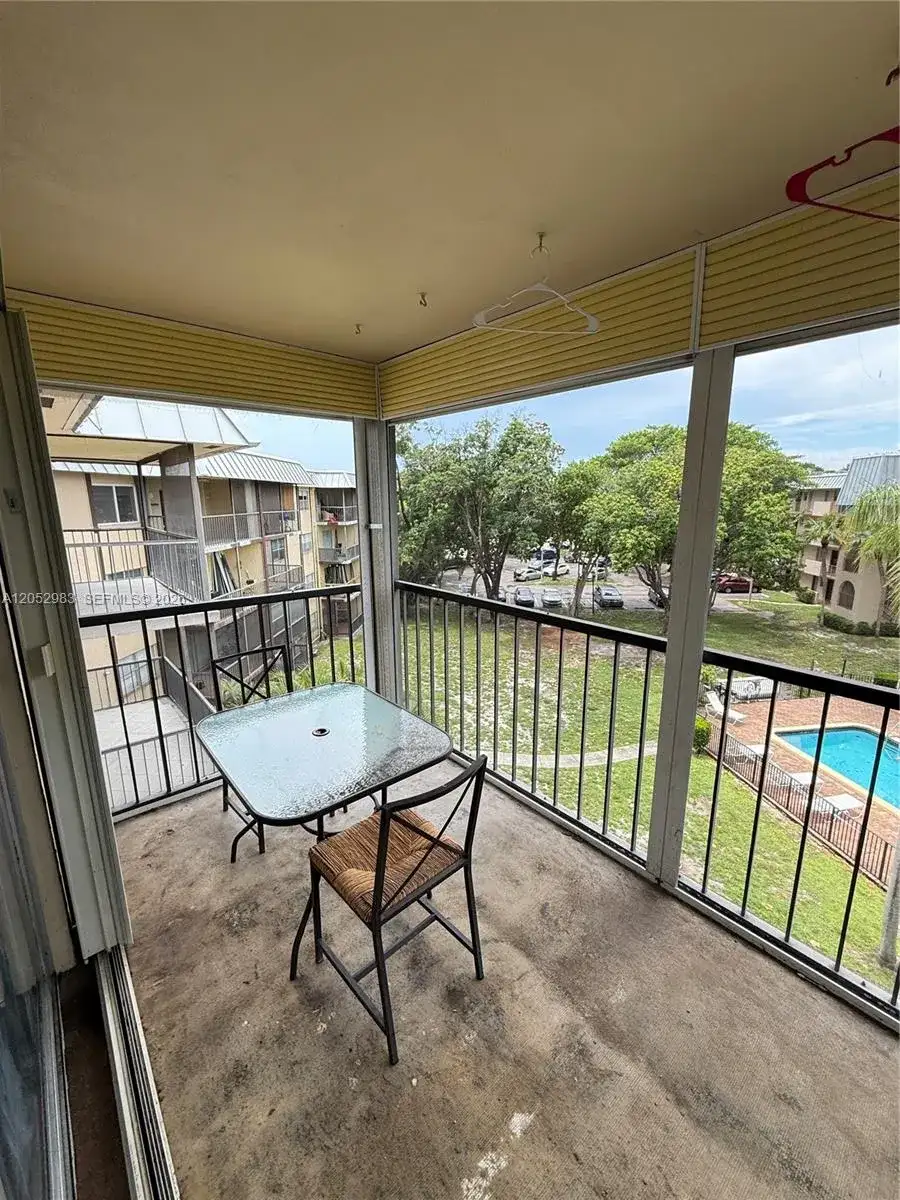 5961 N Falls Cir Dr # 408, Lauderhill FL 33319 photo 3