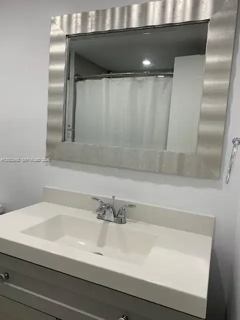 1035  west 77  th st # 304, Hialeah FL 33014 photo 3