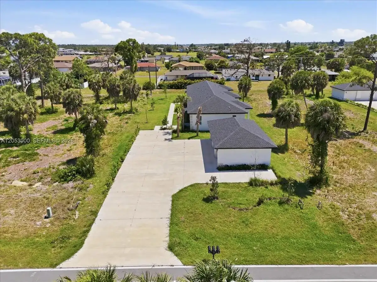 195 Rotonda Blvd W # C, Port Charlotte FL 33947 photo 4