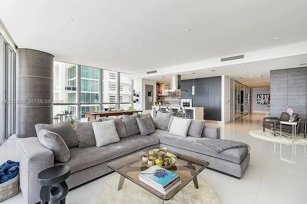 1100 Biscayne Blvd # 1501, Miami FL 33132 photo 3